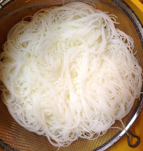 rice sticks, rice noodles