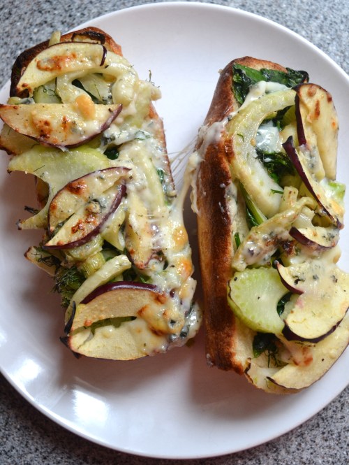 gorgonzola, fennel and apple tartine