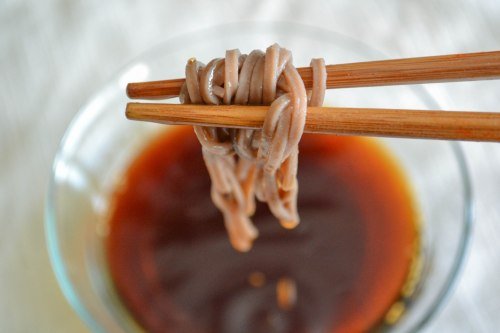 cold soba noodles with dipping sauce