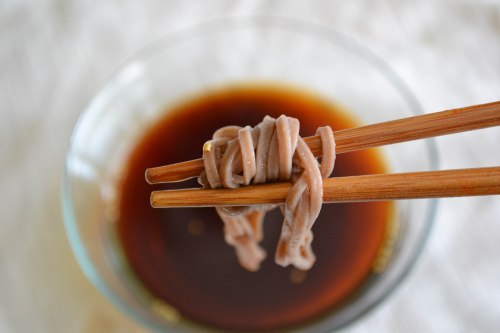 cold soba noodles with dipping sauce