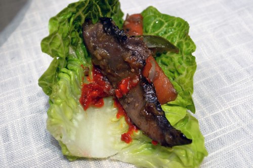 mushroom bulgogi wrapped in lettuce